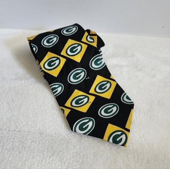 Green Bay Packers WI NFL Football Black Yellow Green White Silk Necktie - Picture 3 of 10